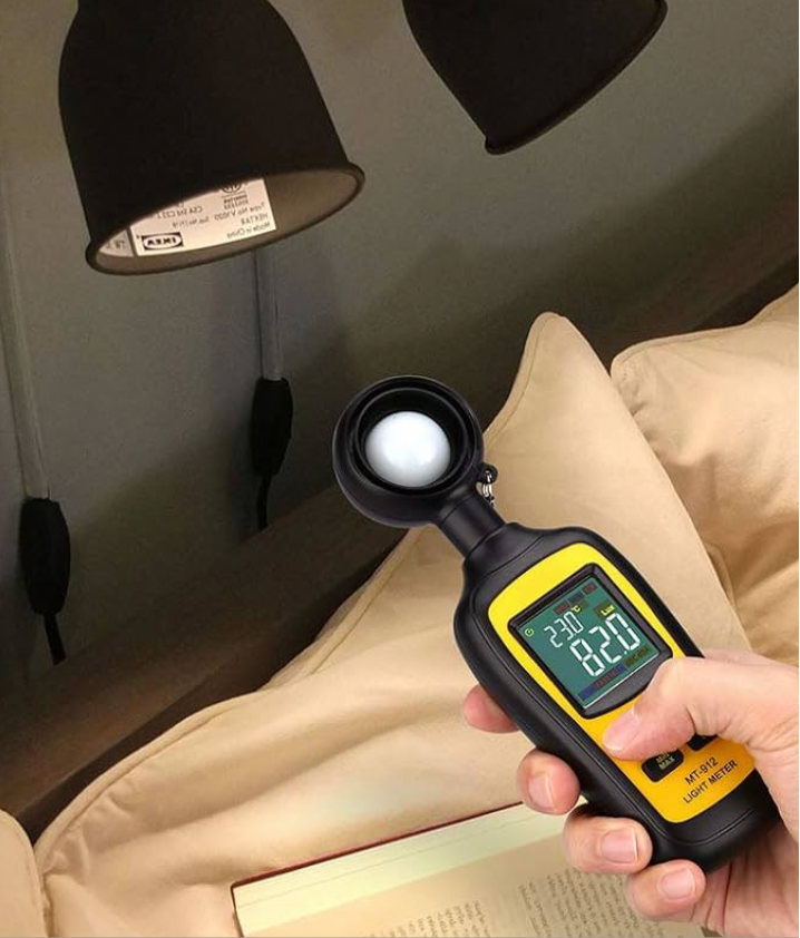 0) Handheld Digital Light Meter Ambient Temperature Measurer with Range up to 200,000 Lux with 4 Digit Color LCD Screen (Black)