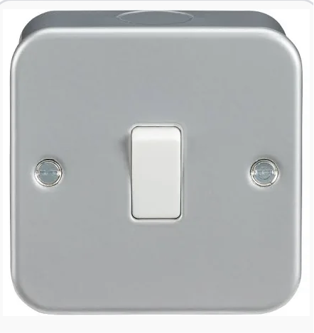 006) KNIGHTSBRIDGE - Metal Clad 1G Switch