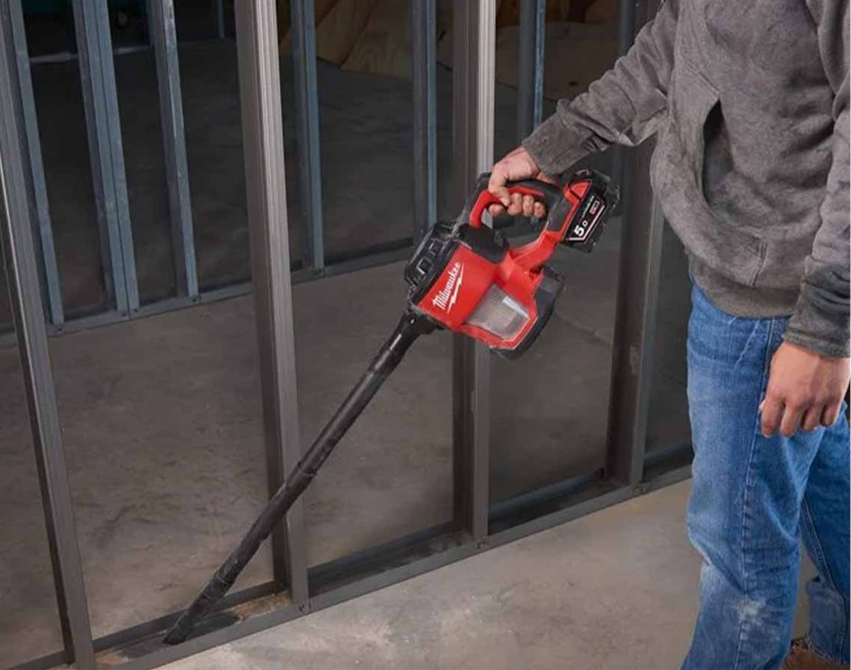 1) Milwaukee M18 CV-0 M18™ Compact Hand Vacuum (Body Only)