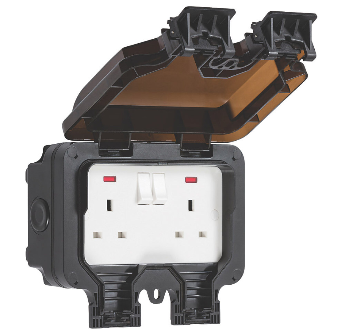 0) (Best Seller this Month) - Knightsbridge IP rated (outdoor socket) Black